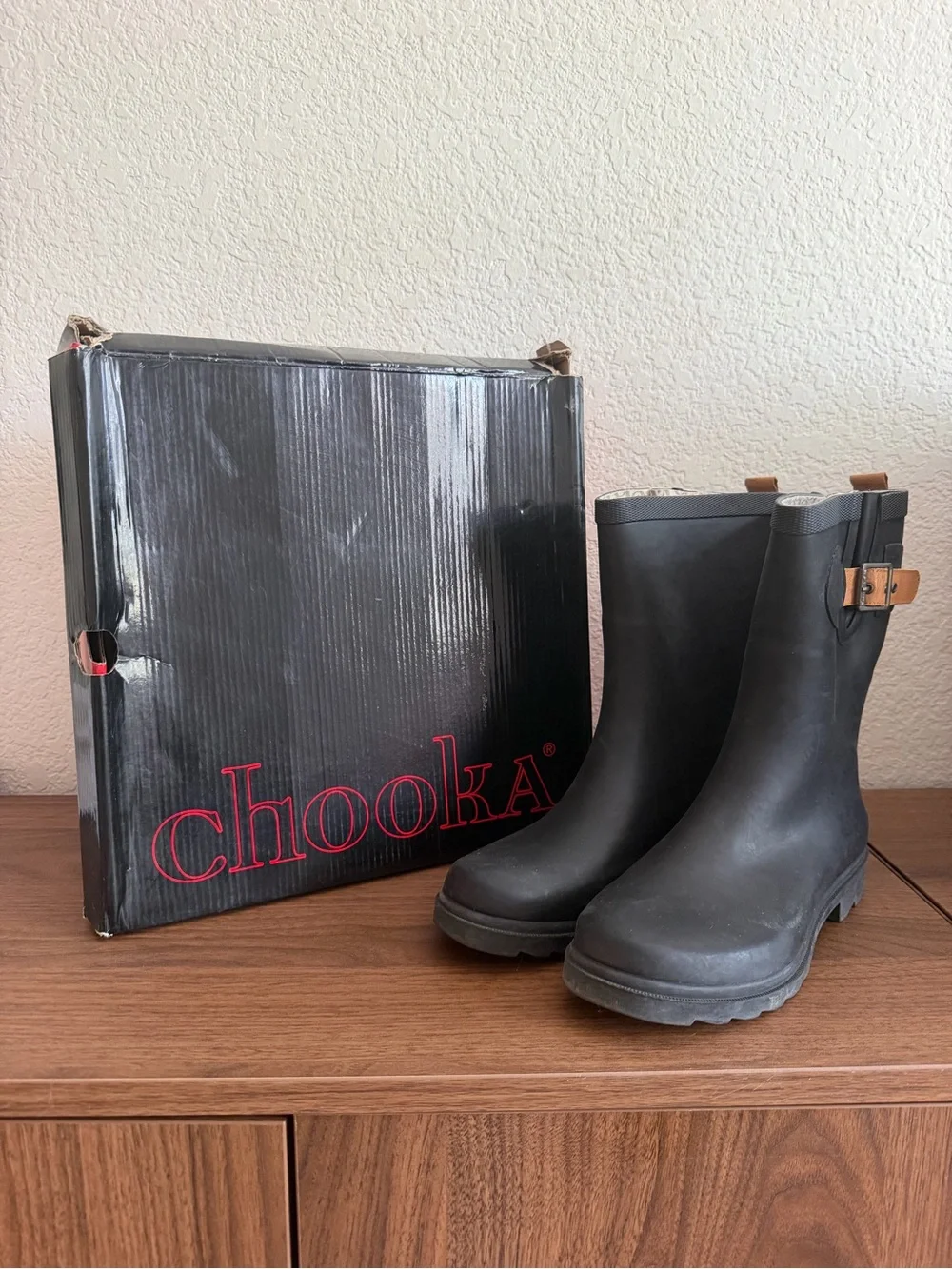 Chooka Black Rubber Mid Calf Rain Boots